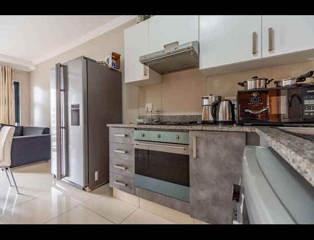 2 BEDROOM APARTMENT TO LET IN UMHLANGA RIDGE